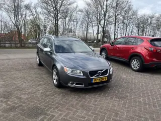 Volvo V70 2.0T R-Edition TREKHAAK AUTOMAAT STOELVERWARMING LEER