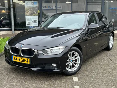 BMW 3-serie 320i Executive