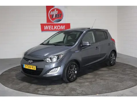 Hyundai i20 1.2i Go! Plus, Schuifdak, Lichtmetaal, Airco, Cruise control, Achteruitrijcamera, Lichts