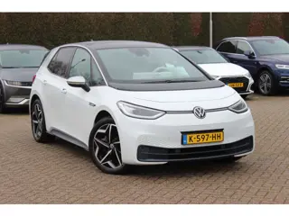Volkswagen ID.3 First Plus 58 kWh / SoH 91,2% / Camera / Keyless / Matrix LED / Interieurvoorverwarm