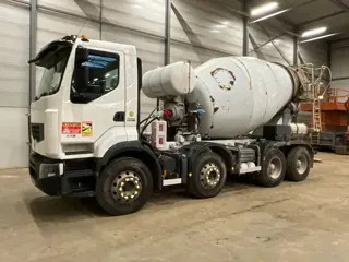 Renault Premium Lander 410 8X4 (bj 2010)