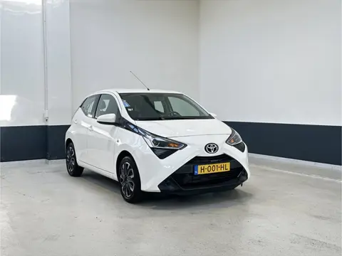 Toyota Aygo 1.0 VVT-i x-play | NL | 2 Eig | Apple Carplay/ Android auto| Navigatie | Camera|