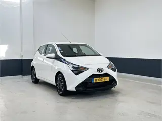 Toyota Aygo 1.0 VVT-i x-play | NL | 2 Eig | Apple Carplay/ Android auto| Navigatie | Camera|
