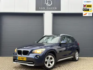 BMW X1 SDrive18i Executive / LAGE KM / PDC / AIRCO / NAVI