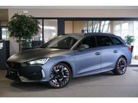 CUPRA Leon Sportstourer 1.4 e-Hybrid VZ Copper 245PK MATTGRIJS Led Cam Trekhaak Navi Virtual