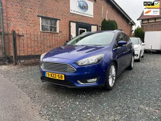 Ford Focus Wagon 1.0 First Edition ( Navigatie + Climate controle + Trekhaak )