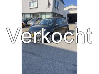 Suzuki Swift 1.3 Exclusive 5 Deurs,Airco,Keyless. LET OP: Auto rijdt goed maar versnelling bak is ho