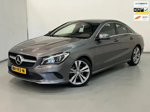 Mercedes-Benz CLA-klasse 180 Prestige / NL-auto / Leder / Clima / Stoelverwarming