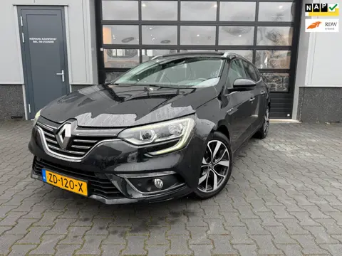 Renault Mégane Estate 1.3 TCe Bose Panoramadak automaat trekhaak