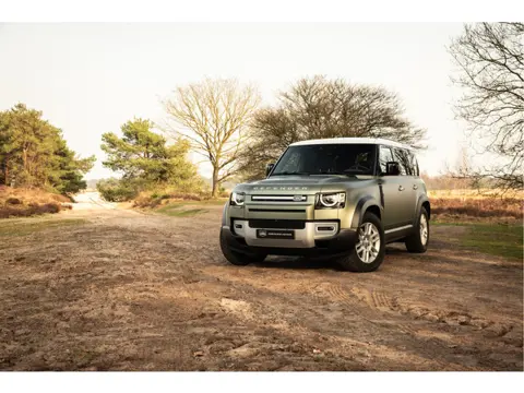 Land Rover Defender 110 2.0 P300e Garantie t/m 2030 Unieke kleuren combinatie