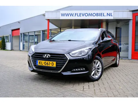 Hyundai I40 Wagon 1.7 CRDi Essence Navi|Clima|Cam|LMV