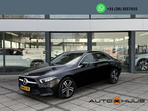 Mercedes-Benz A-klasse Aut. 180 Luxury Line | Navi | Camera | Sfeer Verlichting |