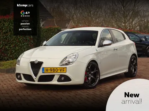 Alfa Romeo Giulietta 1.4 T TCT | Raggazzon | Eibach | Difusser 8C | Carplay | 19 inch | Uniek.