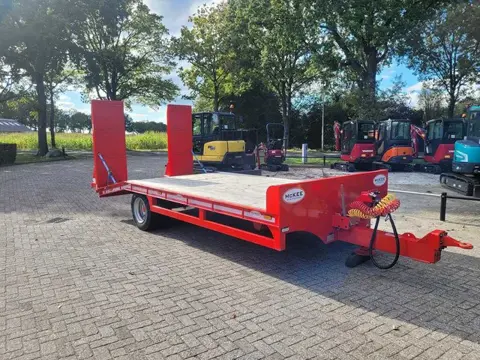 Mckee Oprijwagen 16 tons en 10 tons Nieuw overjarig!