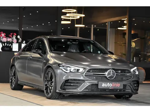 Mercedes-Benz CLA-klasse AMG 35 4MATIC Aero. Schaal, Perf Stuur, Burm, Keyless, Camera, CarPlay, Sfe