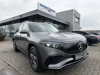 Mercedes-Benz EQB 250+ AMG Line 71 kWh Pano-Dak | Trekhaak | Memory | HUD | FULL