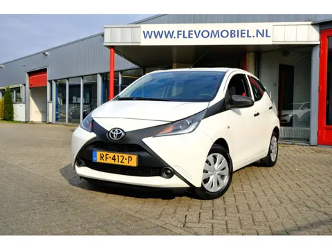 Toyota Aygo 1.0 VVT-i x-fun 5-drs Airco|LED Dagrij