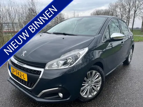 Peugeot 208 1.2 PureTech Blue Lease Executive (bj 2016)