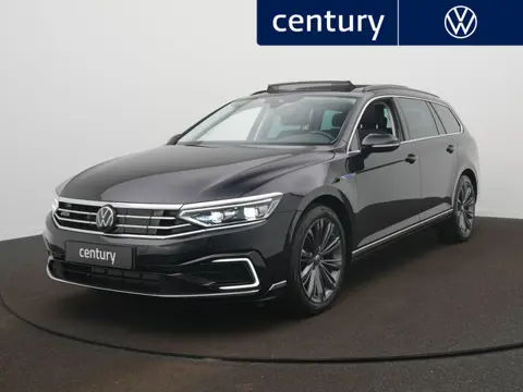 Volkswagen Passat 1.4 TSI PHEV GTE Business Automaat - Panoramisch schuif-, kanteldak - LED - Camera