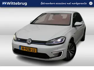 Volkswagen e-Golf E-DITION 136pk / LED / Navigatie / Camera / Climate Control / 16" LMV / White pear