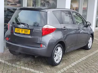 Toyota Verso-S 1.3 VVT-i TREND Panoramadak | Camera | Hoge instap