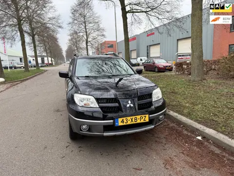 Mitsubishi Outlander Sport 2.0 Invite+ 1 E eigenaar apk maart 2027