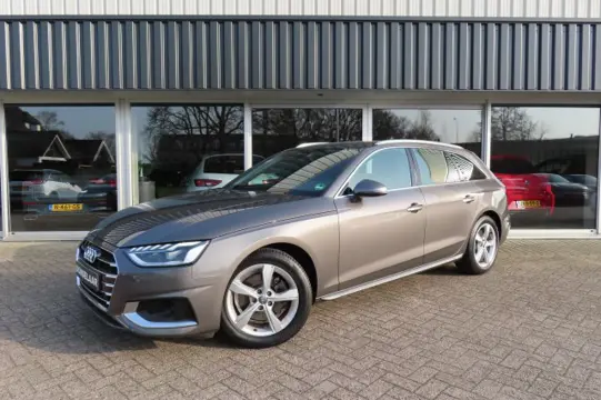 AUDI A4 A4 Avant 35 TFSI Launch edition Business DSG CarPlay NAVI