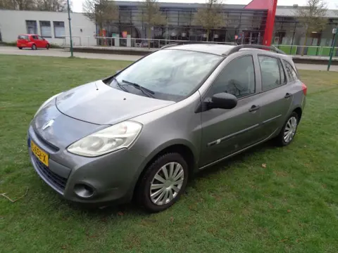 RENAULT CLIO met nieuwe a p k 