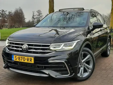VOLKSWAGEN TIGUAN 1.5 TSi 150pk R-LINE IQ-LIGHT Elek.-Trekhaak Panoramadak Leer Adap.cruise-control