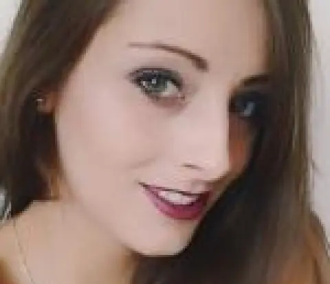 Ik heb niet veel te vertellen. Leer mezelf kennen dus ja waarop wacht je?