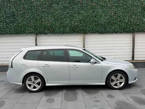 SAAB 9-3 Estate 2.0t BioPower Hirsch 176dkm Schuifdak/Bose/Navi/Leer