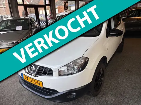 Nissan Qashqai 1.6 Connect Edition *360 camera / panoramadak / trekhaak*