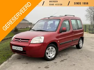 Citroen Berlingo 1.6i Multispace | 5 DEURS | TREKHAAK | AIRCO | CENTR. VERGRENDELING | GLAZEN DAK | 