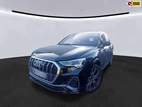 Audi Q3 1.4 plugin hybride * S-line * Camera *