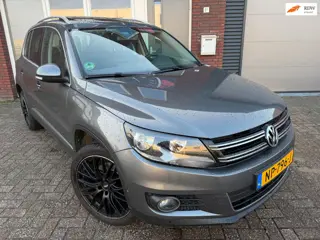 Volkswagen Tiguan 1.4 TSI R-Line Edition / Leder / Pano / Navi / PDC / DSG / Park Assist