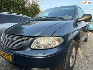 Chrysler Grand Voyager 3.3i V6 LX AWD LPG G3 Grijs Kenteken Soft Close Elektrisch Schuifdeuren en Ac
