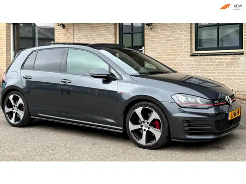 Volkswagen Golf 2.0 TSI GTI 310PK DSG |PANO| ACC|| LEDER