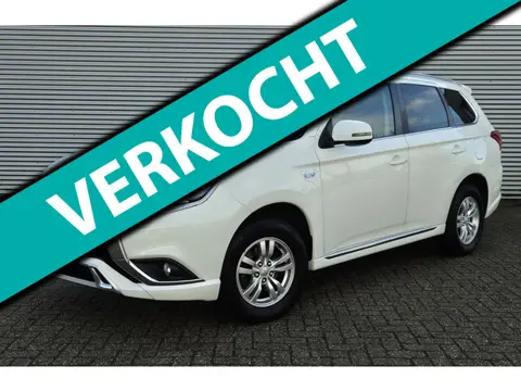 Mitsubishi Outlander 2.4 PHEV Pure Trekhaak Navi