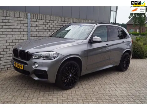 BMW X5 M50D X Drive Autom Panodak Soft Close Head Up Navi 360 Camera Luchtvering Clima x PDC LMV Tre
