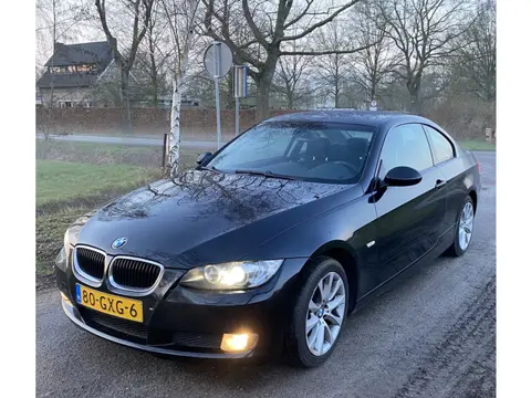 BMW 3 Serie Coupe 320i Executive (bj 2008)