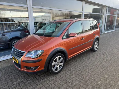 Volkswagen Touran 1.4 TSI Cross | Airco | Cruise control | Elektrische ramen | Dakrails | APK tot 27