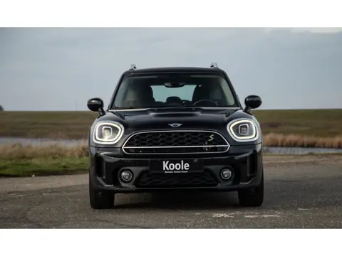 Mini Countryman 1.5 Cooper S E ALL4 Essential  CAMERA / NAVI / CARPLAY / AIRCO / ZWART / STOELVERWAR
