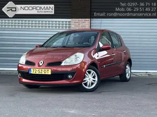 Renault Clio 1.6-16V Dynamique Luxe automaat