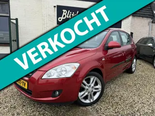 Kia Cee'd 1.6 X-ecutive Airco | Climate Control | LM | Parkeersensoren | Half Leder