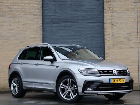 Volkswagen Tiguan 1.4 TSI Highline R-Line DSG | Virtual Cockpit | ACC | Carplay | Haak | Cam |