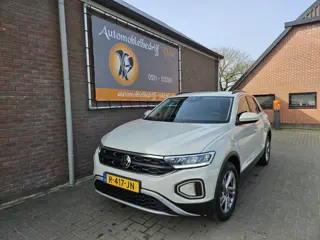 Volkswagen T-Roc 1.0 TSI Life 75 Edition (bj 2022)