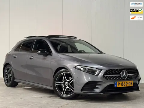 Mercedes-Benz A-klasse 180 AMG PANO l MATRIX l EL-STOEL l SFEER l KEYLESS l SOUND l ORG.NL l DEALER 
