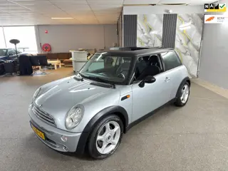 Mini Mini 1.6 Cooper Pepper Apk Nieuw,Airco,Xenon,Panoramadak,N.A.P,Lm velgen,2 sleutels,Topstaat!!