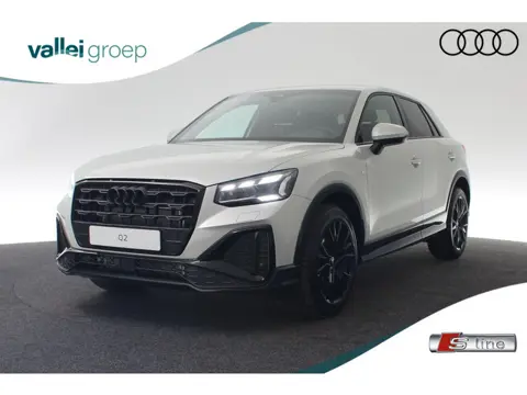 Audi Q2 S edition 35 TFSI 110 kW / 150 pk | Adaptive cruise control | Stoelverwarming | Assistentiep