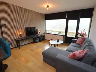 Ruim appartement op begane grond aan de tuinzijde bij De Koog